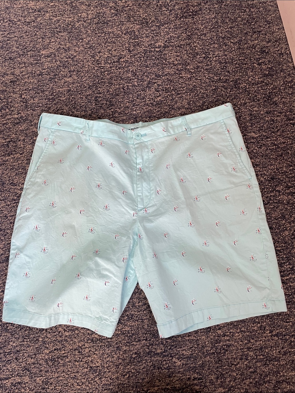 Izod Light Blue 42 Waist Sailboat Print Men’s Flat Front Shorts
